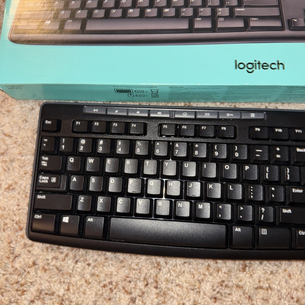 Logitech MK270 Wireless Keyboard and Mouse Combo 2.4GHz Compact Mouse Black